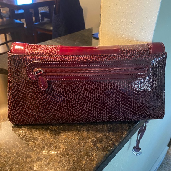 Brighton “Venus Plum” E5577681 clutch - Picture 4 of 6